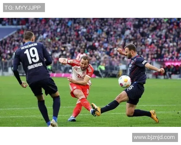 拉卡莱拉联合迎战圣地亚哥漫步者展开激烈对决期待精彩表现